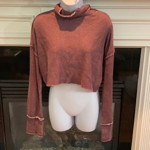 POS1300 Out from under cropped turtle neck sweater size medium